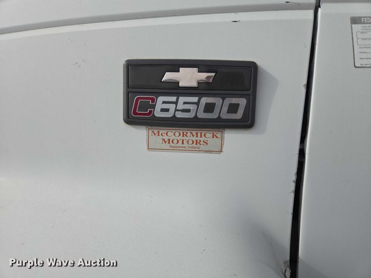 image for item EV5570 1998 Chevrolet C6500 box truck