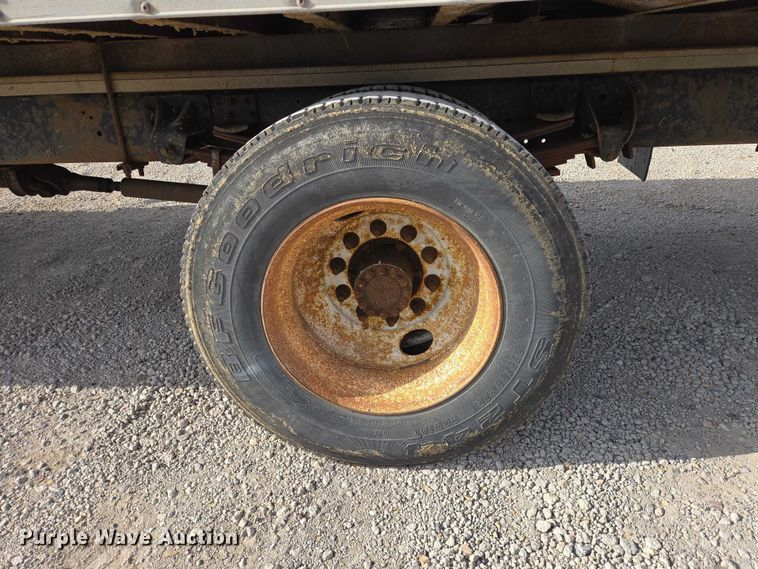 image for item EV5570 1998 Chevrolet C6500 box truck