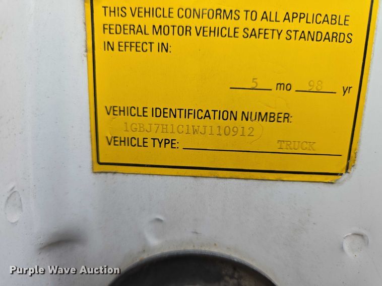 image for item EV5570 1998 Chevrolet C6500 box truck