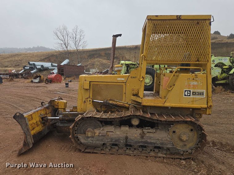 image for item EV5574 1980 Caterpillar D3B dozer