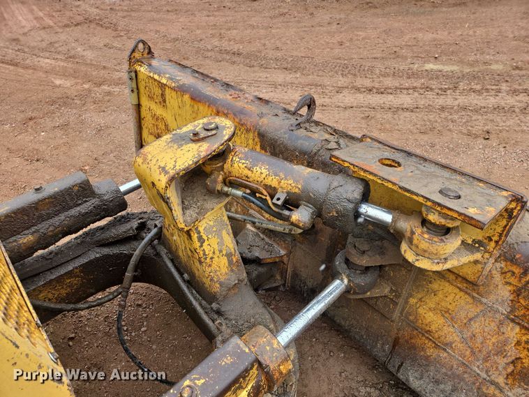 image for item EV5574 1980 Caterpillar D3B dozer