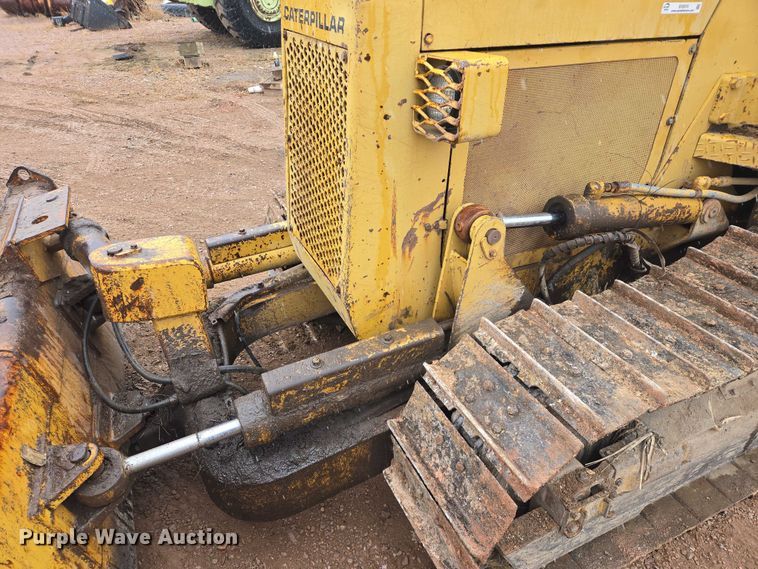 image for item EV5574 1980 Caterpillar D3B dozer