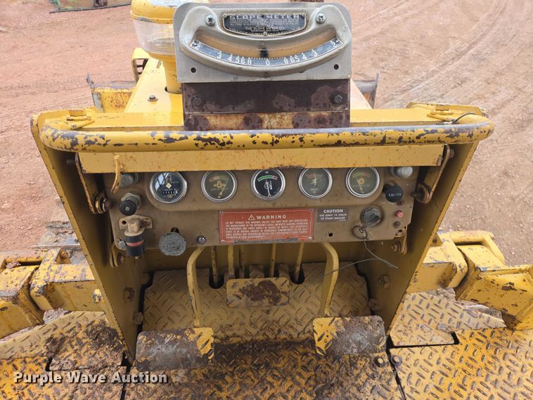 image for item EV5574 1980 Caterpillar D3B dozer