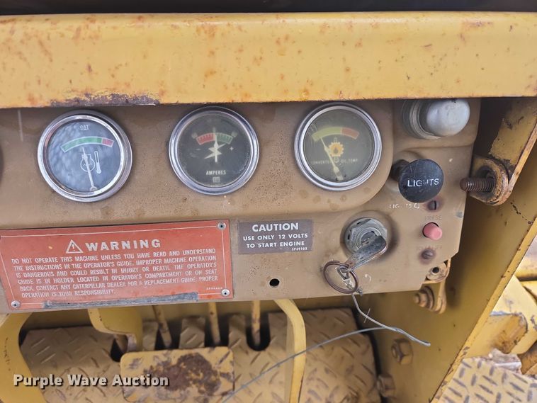 image for item EV5574 1980 Caterpillar D3B dozer