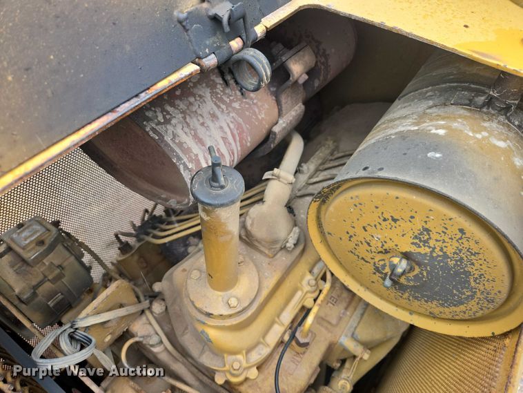 image for item EV5574 1980 Caterpillar D3B dozer