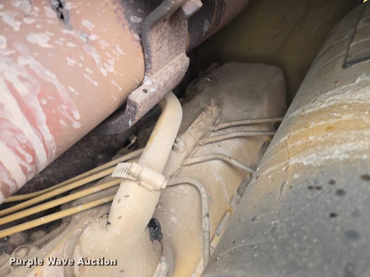 image for item EV5574 1980 Caterpillar D3B dozer