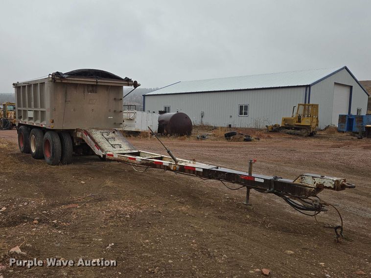 image for item EV5575 1994 Cornhusker end dump pup trailer