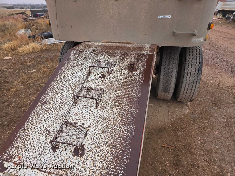 image for item EV5575 1994 Cornhusker end dump pup trailer