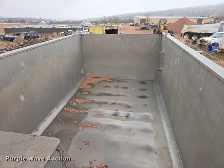 image for item EV5575 1994 Cornhusker end dump pup trailer