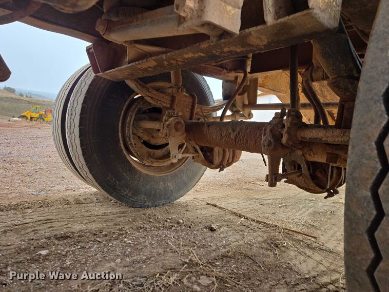 image for item EV5575 1994 Cornhusker end dump pup trailer