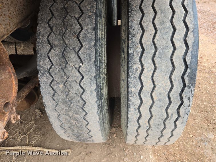 image for item EV5575 1994 Cornhusker end dump pup trailer