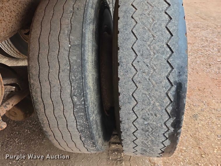 image for item EV5575 1994 Cornhusker end dump pup trailer