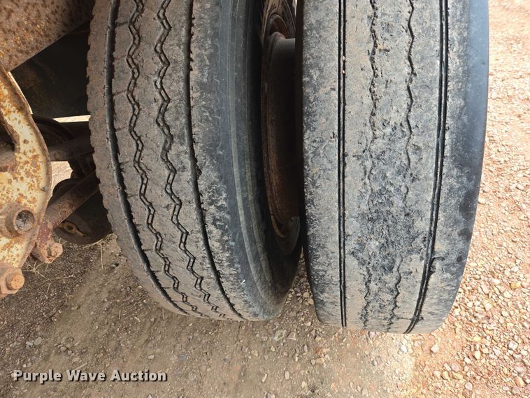 image for item EV5575 1994 Cornhusker end dump pup trailer