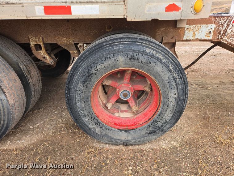 image for item EV5575 1994 Cornhusker end dump pup trailer