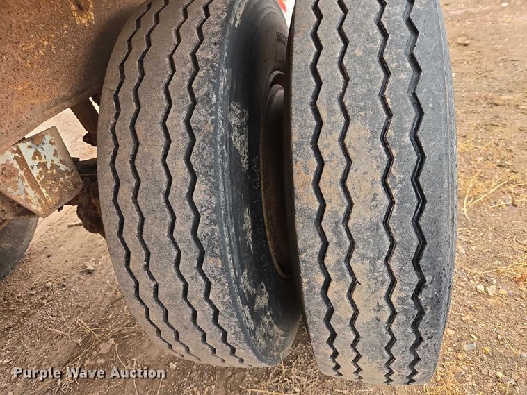 image for item EV5575 1994 Cornhusker end dump pup trailer