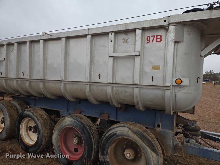 image for item EV5576 1980 Fruenauf end dump pup trailer