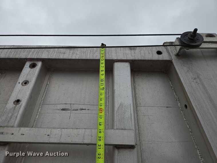 image for item EV5576 1980 Fruenauf end dump pup trailer