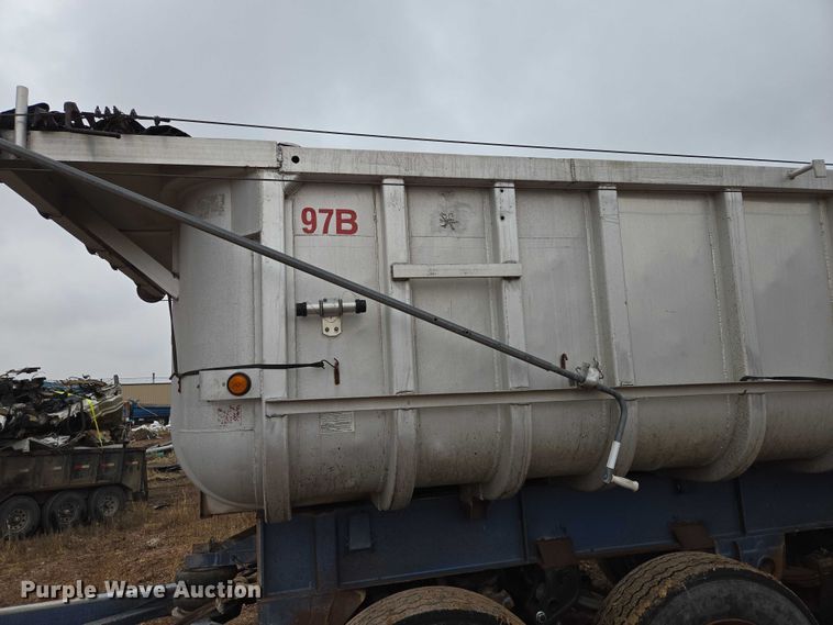 image for item EV5576 1980 Fruenauf end dump pup trailer