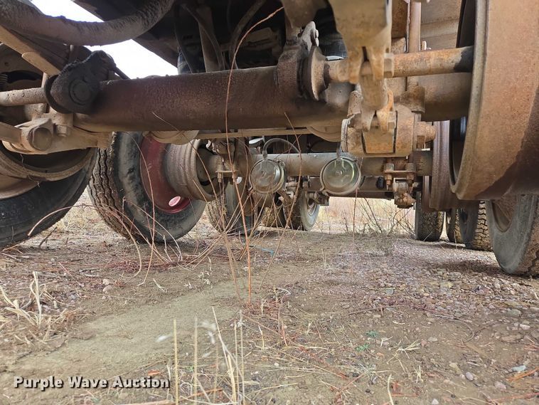 image for item EV5576 1980 Fruenauf end dump pup trailer