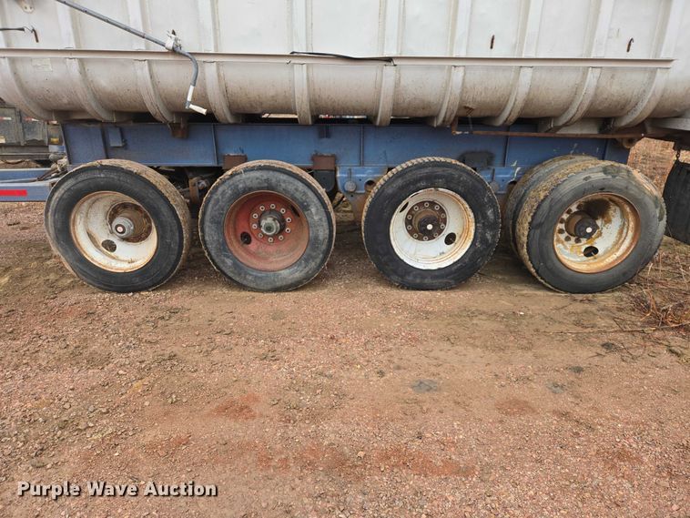 image for item EV5576 1980 Fruenauf end dump pup trailer