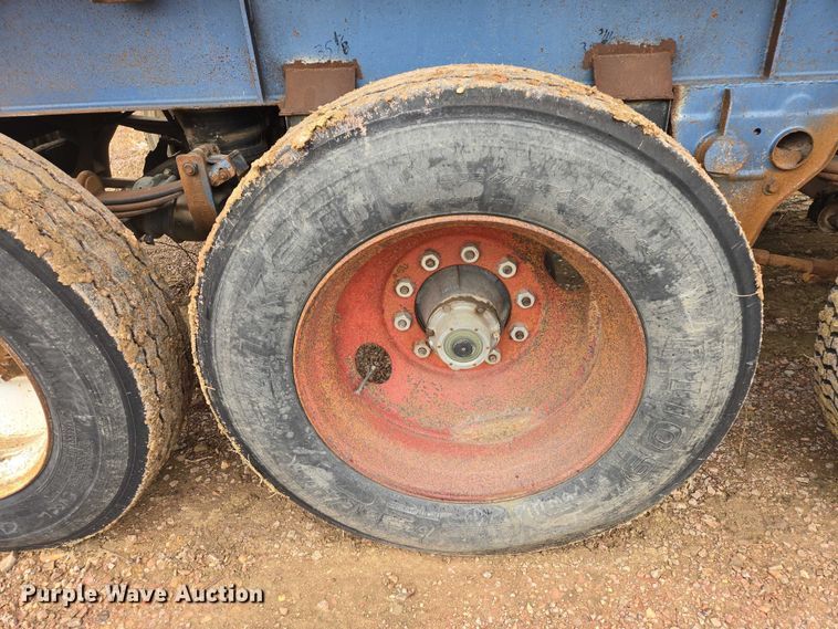 image for item EV5576 1980 Fruenauf end dump pup trailer