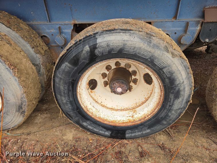 image for item EV5576 1980 Fruenauf end dump pup trailer