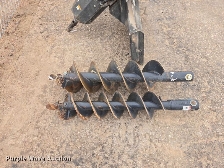 image for item EV5578 2015 Bobcat 15C skid steer auger