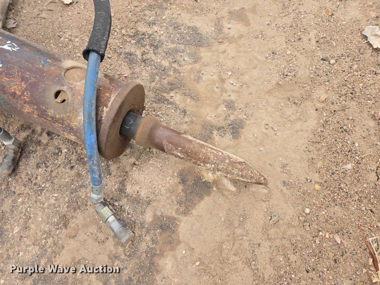 image for item EV5579 Bobcat HB880 skid steer breaker