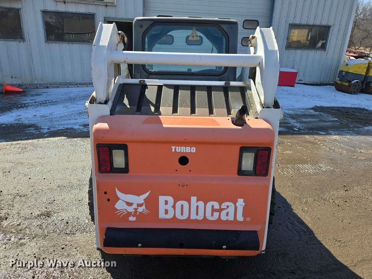 image for item EV5592 2002 Bobcat S185 skid steer loader