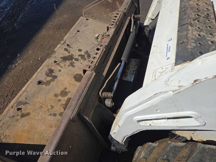 image for item EV5592 2002 Bobcat S185 skid steer loader