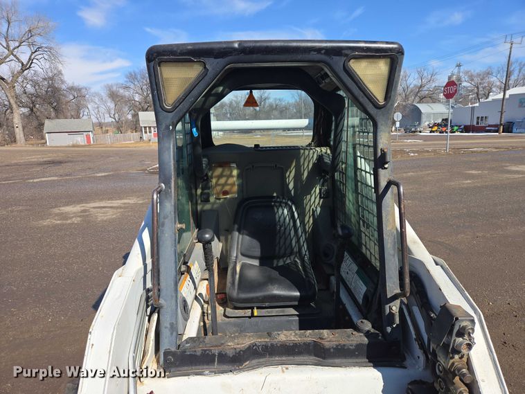 image for item EV5592 2002 Bobcat S185 skid steer loader