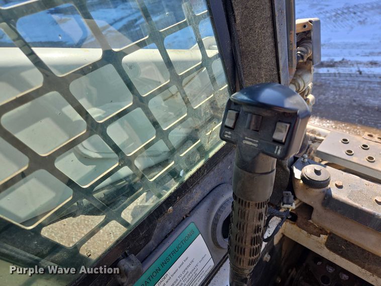 image for item EV5592 2002 Bobcat S185 skid steer loader