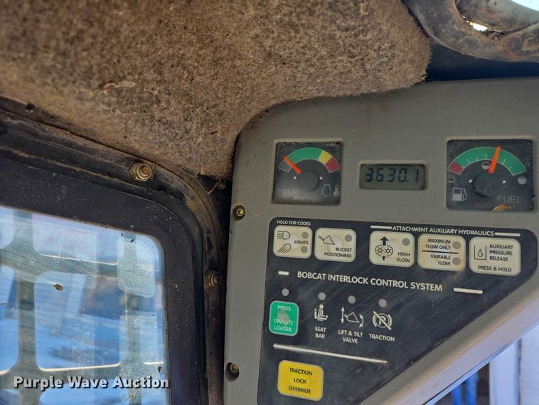 image for item EV5592 2002 Bobcat S185 skid steer loader