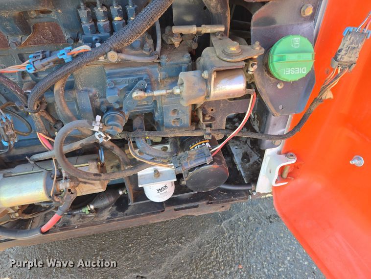 image for item EV5592 2002 Bobcat S185 skid steer loader