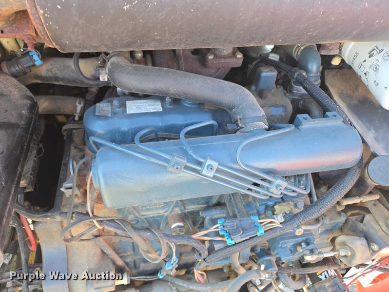 image for item EV5592 2002 Bobcat S185 skid steer loader