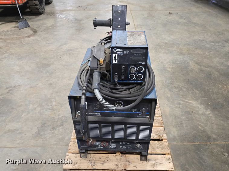 image for item EV5610 Miller Deltaweld 302 welder