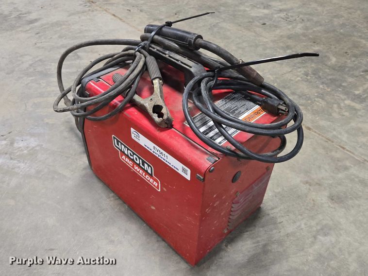 image for item EV5611 Lincoln Weld-Pak 100 welder