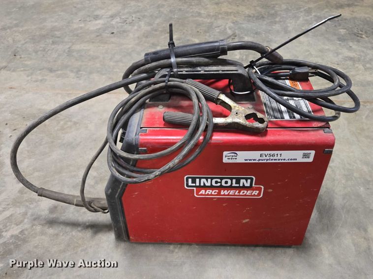 image for item EV5611 Lincoln Weld-Pak 100 welder