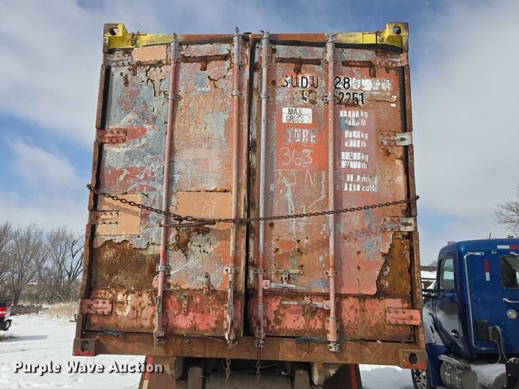 image for item EV5612 Roll-off container