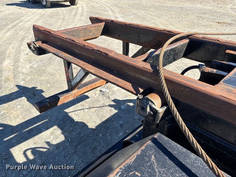 image for item FB3073 1999 Mack RD688S roll-off container truck