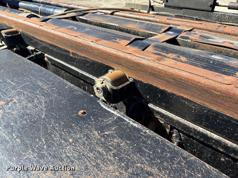 image for item FB3073 1999 Mack RD688S roll-off container truck