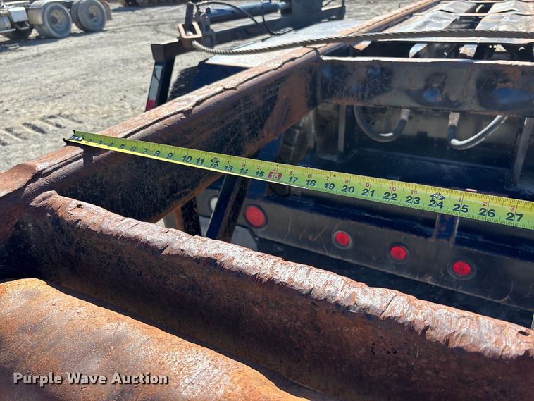 image for item FB3073 1999 Mack RD688S roll-off container truck