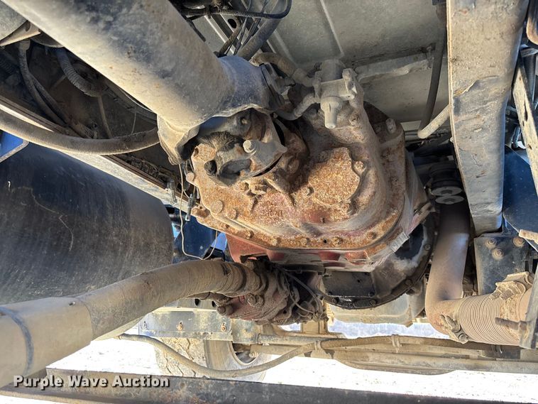 image for item FB3073 1999 Mack RD688S roll-off container truck