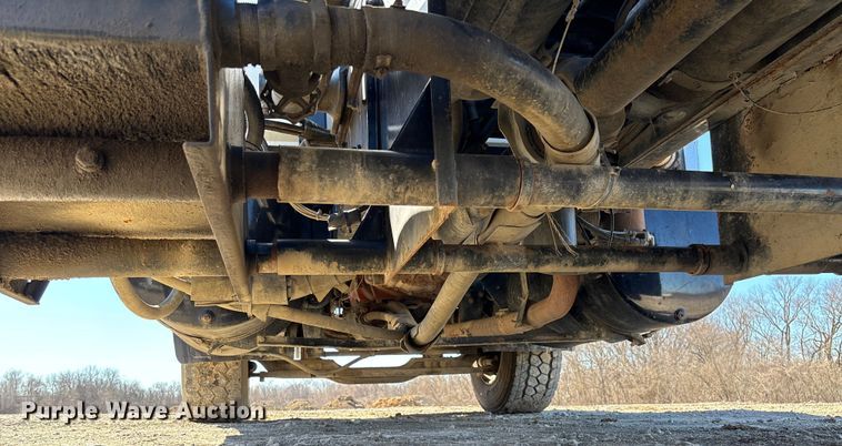 image for item FB3073 1999 Mack RD688S roll-off container truck