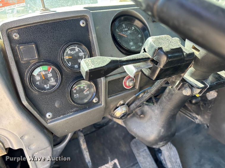 image for item FB3073 1999 Mack RD688S roll-off container truck