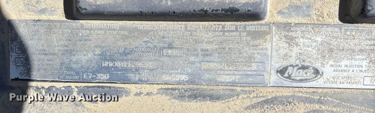 image for item FB3073 1999 Mack RD688S roll-off container truck