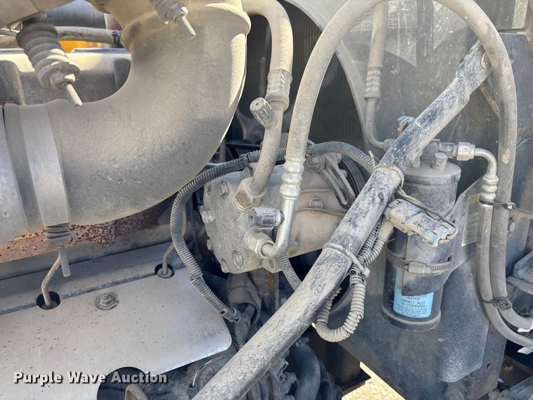 image for item FB3073 1999 Mack RD688S roll-off container truck