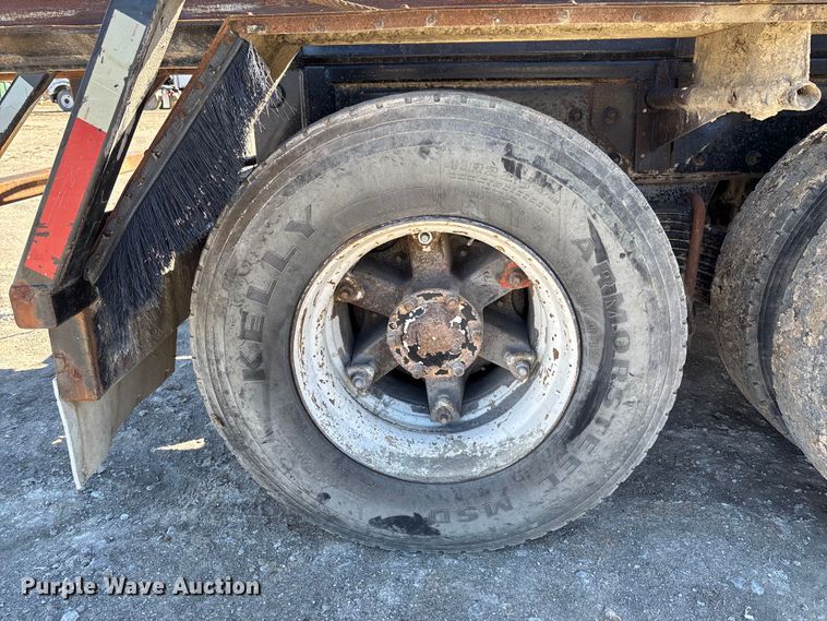 image for item FB3073 1999 Mack RD688S roll-off container truck