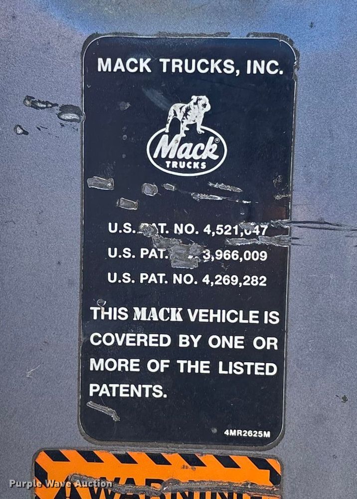 image for item FB3073 1999 Mack RD688S roll-off container truck