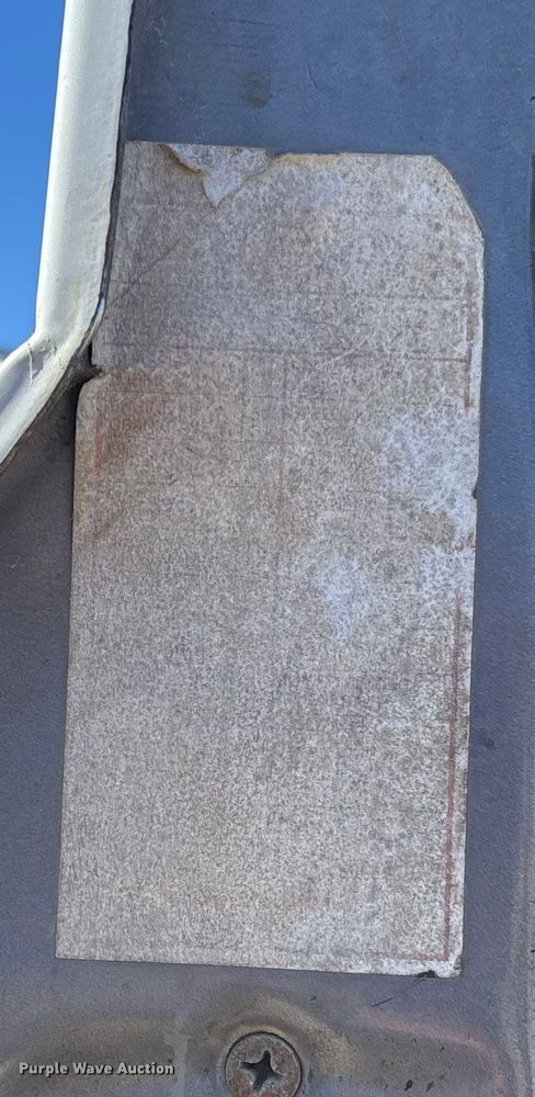 image for item FB3073 1999 Mack RD688S roll-off container truck